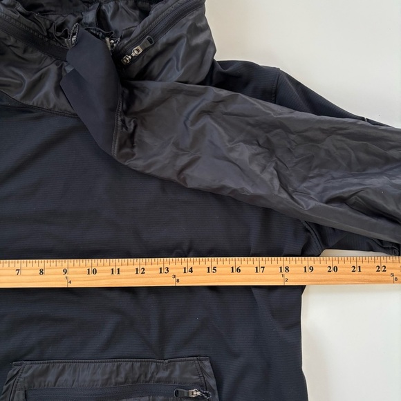 Under Armour Women's Black Coldgear Performance Pullover Hoodie Size Small - Picture 7 of 8